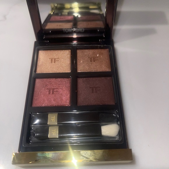 Tom Ford eye color quad in 04 Honeymoon - Picture 8 of 10